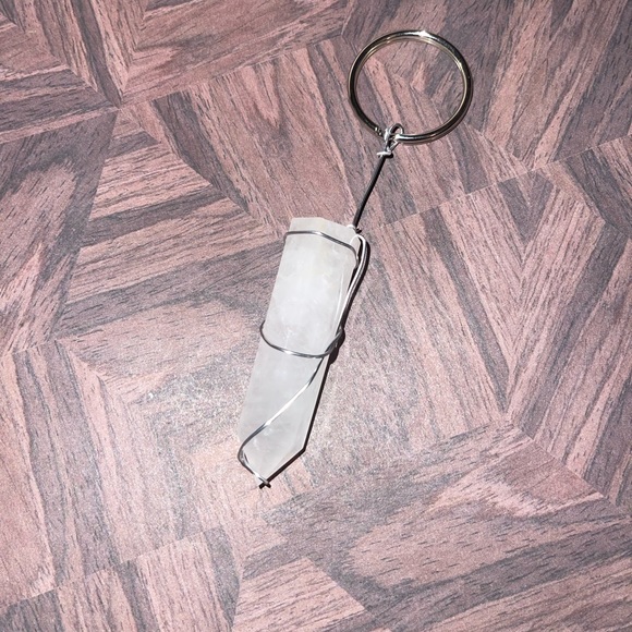 Rose Quartz Point Keychain - Picture 2 of 2